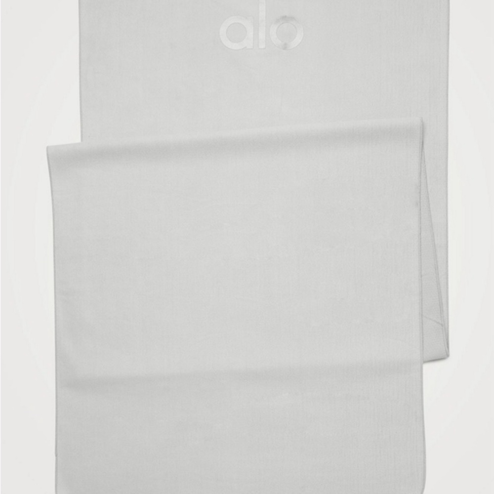 ALO yoga No-Slip Yoga Mat Towel